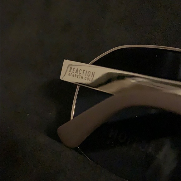 New Kenneth Cole Sunglass - Picture 2 of 3